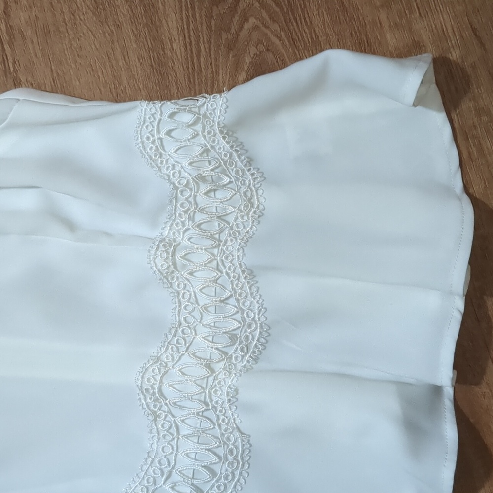 Sugar Lips Blouse size xs color white like new - Picture 4 of 8